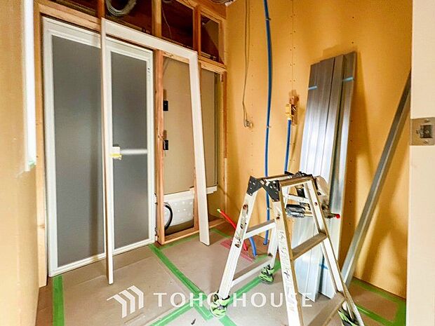 清潔感のあるプライベート空間は、身だしなみチェックや肌のお手入れに最適です。