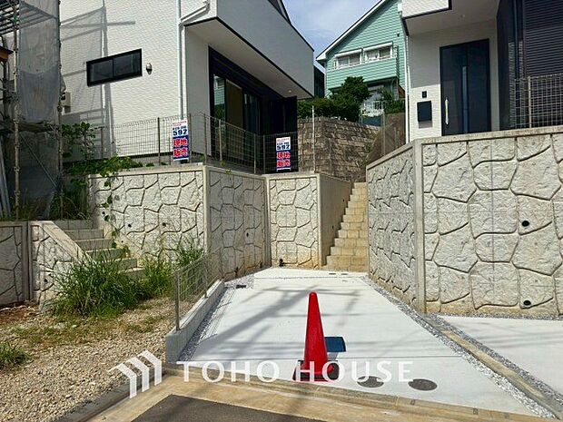 カースペースもゆとりある空間を保っています。