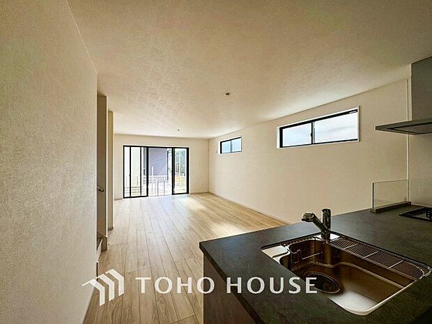 美味しいお料理も楽しいお喋りもキッチンを中心に広がります。