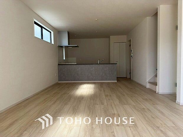 ここにはみんなが集い、食事と楽しい会話が始まるスペース。