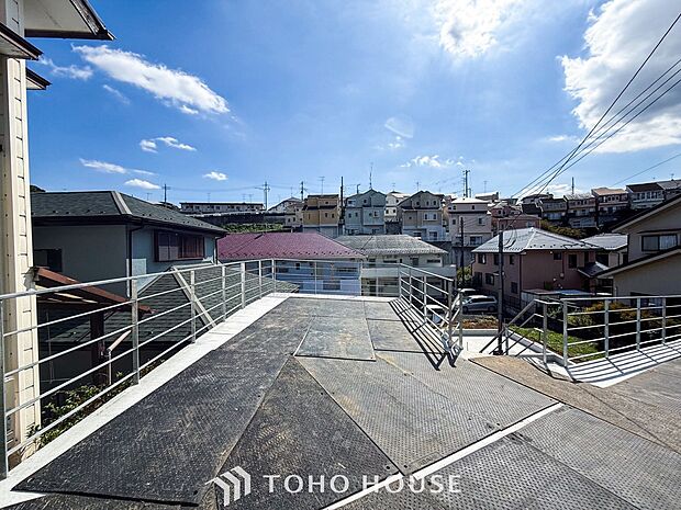 カースペースもゆとりある空間を保っています。