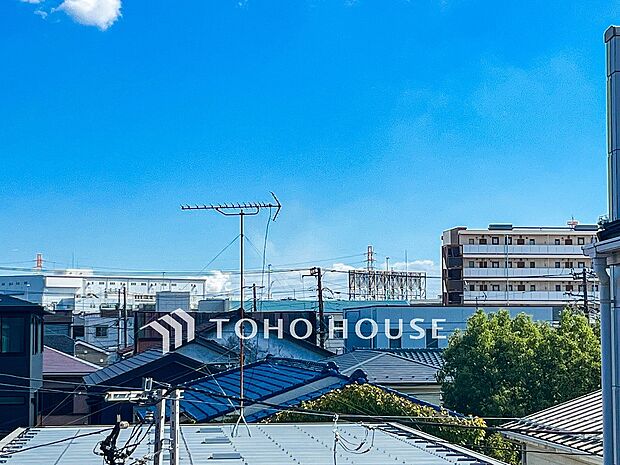 開放的で気持ちの良い眺望と青い空を満喫できます。