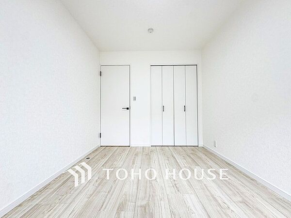 一日の疲れをいやしてくれる主寝室。自分時間を快適に過ごすプライベートルーム。