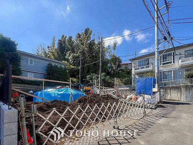 現地土地写真『快適』は「家」と「街」と「環境」が調和した時に訪れるだと改めて感じさせてくれます。