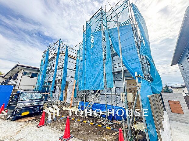 閑静な住宅街の一角、ひと時のくつろぎが生まれ、ゆっくりと愛着が育まれていきます。