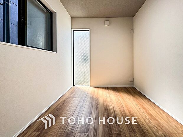 子供部屋や書斎にちょうどよい広さになっています。趣味に没頭したり、自分の時間を愉しめる一部屋です。