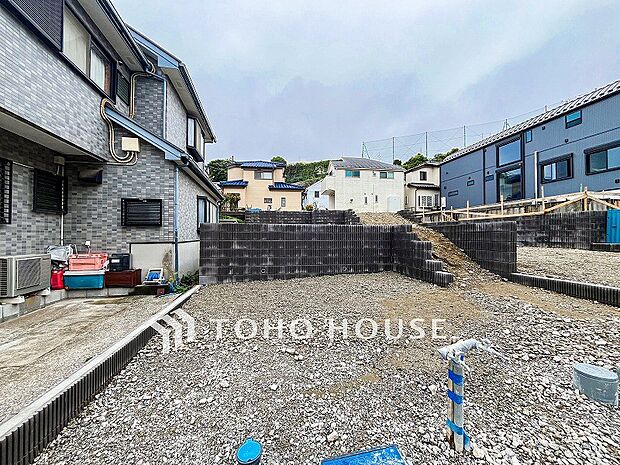 閑静な住宅地で小さなお子様がいるご家族にも安心な住環境が魅力です。