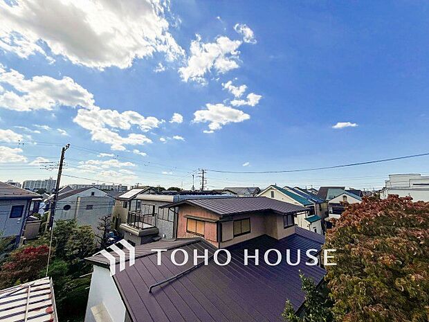 開放的で気持ちの良い眺望と青い空を満喫できます。