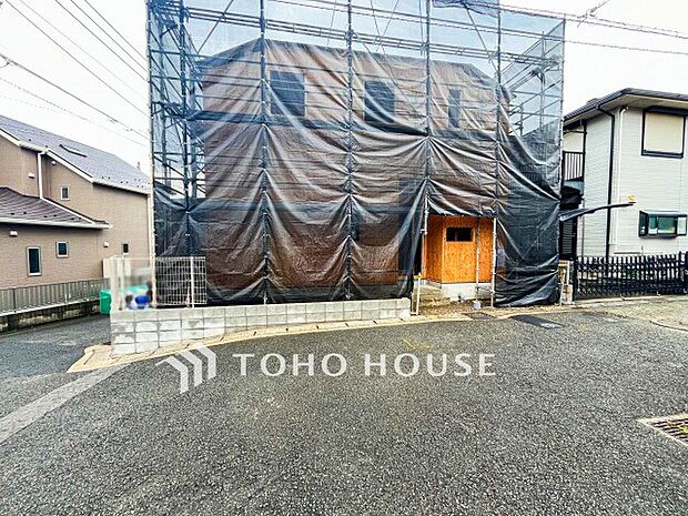 閑静な住宅街の一角、ひと時のくつろぎが生まれ、ゆっくりと愛着が育まれていきます。