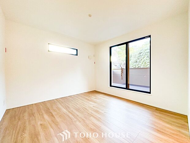 1日の疲れを癒し、心地よく寛げるようゆったりとした広さを確保しています。