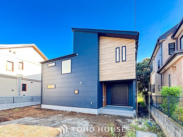 表現された空間は豊かな光と風を纏い、暮らしの時間を豊かにしてくれます。