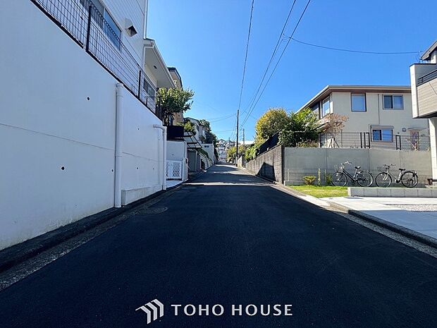 忙しく過ぎゆく日常を置き去るほど、ゆったりした時間が流れる住環境。