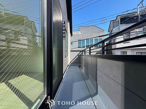 お部屋にも爽やかな風と暖かく柔らかな日差しが差し込み、毎日の暮らしを豊かに彩ります。