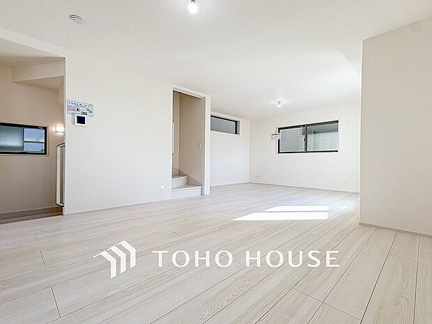 ご家族やお客様との時間など、多くの時を刻む空間。何気なく過ぎる時でさえも上質なひと時となる快適な空間を目指して。