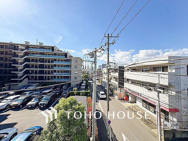 開放的で気持ちの良い眺望と青い空を満喫できます。