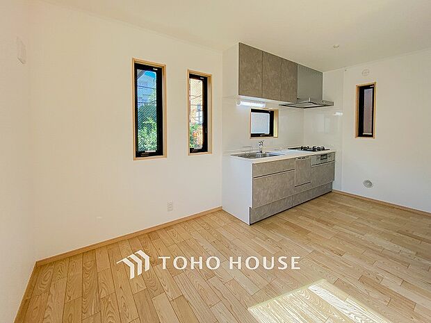 ここにはみんなが集い、食事と楽しい会話が始まるスペース。