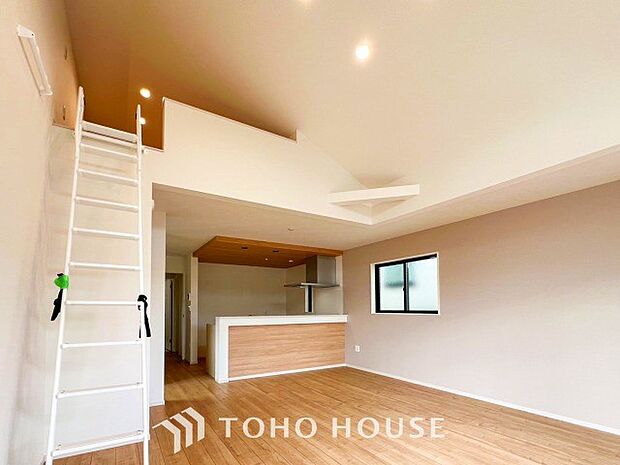 ご家族やお客様との時間など、多くの時を刻む空間。何気なく過ぎる時でさえも上質なひと時に。