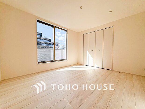 通風・採光にも優れ、心地よい光と風があふれています。