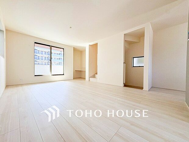 ここにはみんなが集い、食事と楽しい会話が始まるスペース。