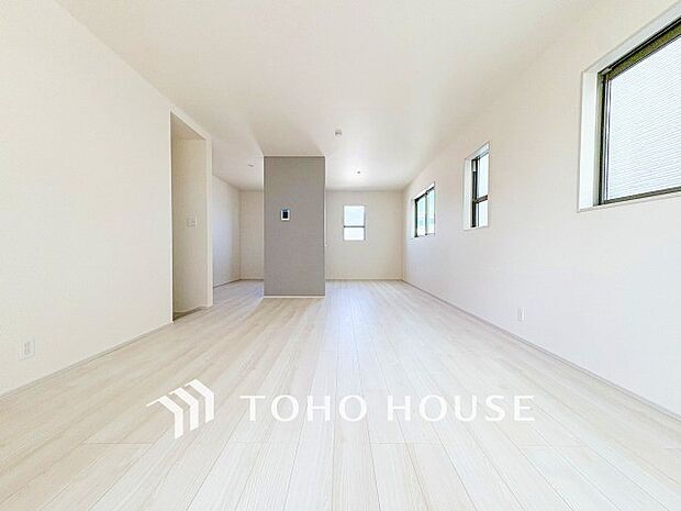 開放感あるリビングダイニング。ご家族とのんびりしたひと時を過ごせますね。