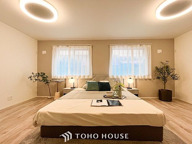 1日の疲れを癒し、心地よく寛げるようゆったりとした広さを確保しています。