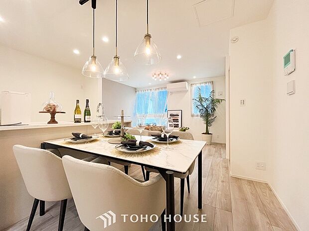 ご家族やお客様との時間など、多くの時を刻む空間。何気なく過ぎる時でさえも上質なひと時に。