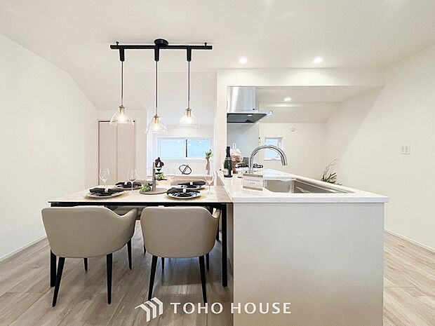 家は、ただ生活する場ではなく、暮らしを愉しく、快適にする場所。家族の会話も弾む空間に。