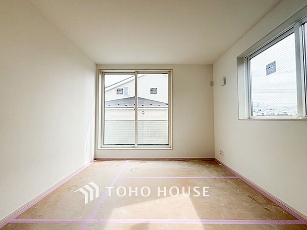 通風・採光にも優れ、心地よい光と風があふれています。