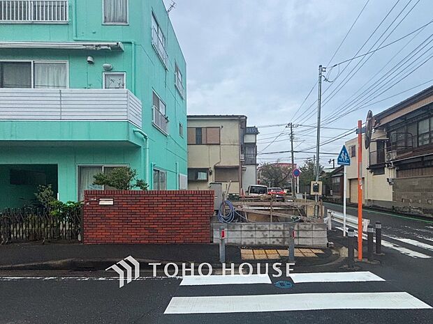 都市機能の利便性と暮らしやすさに満たされた住環境。心地よい陽光と風が舞い込みます。