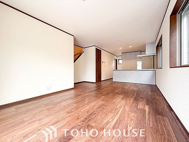 落ち着いた雰囲気に包まれた伸びやかな空間で、ゆったりと家族団らんの時間を過ごせます。