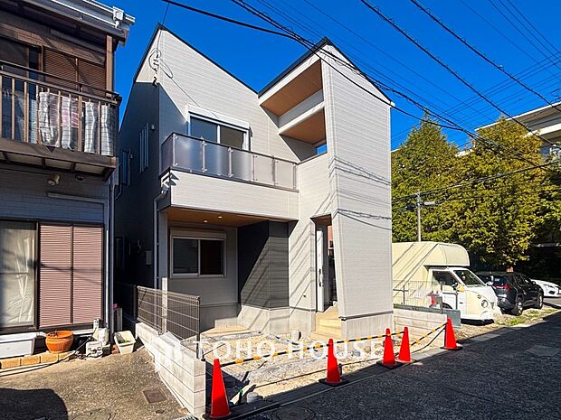 表現された空間は豊かな光と風を纏い、暮らしの時間を豊かにしてくれます。