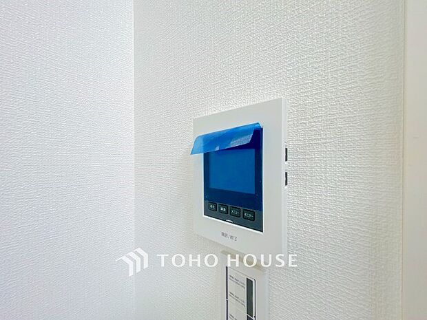 誰が来てもわかる様にモニター付きインターホンを設置。
