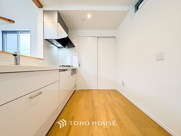 家族の健康を支えるキッチン。毎日使う場所だから気持よく使えて、居心地の良い空間に。