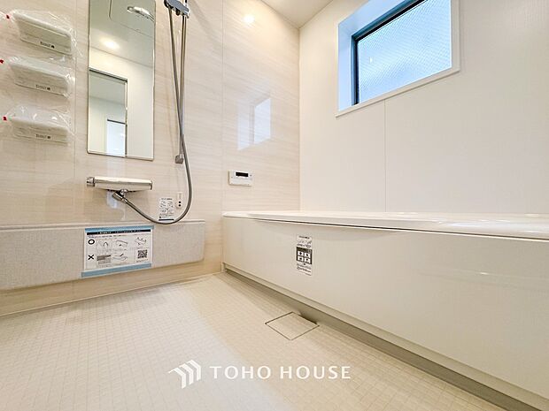 一日の疲れが癒される優雅なバスタイムを堪能できるゆとりあるバスルームです。