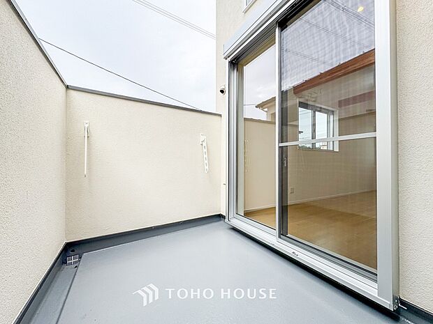 お部屋にも爽やかな風と暖かく柔らかな日差しが差し込み、毎日の暮らしを豊かに彩ります。