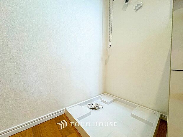 清潔感のあるカラーで統一されたランドリースペース。気持ちの良い空間で家事もはかどります。