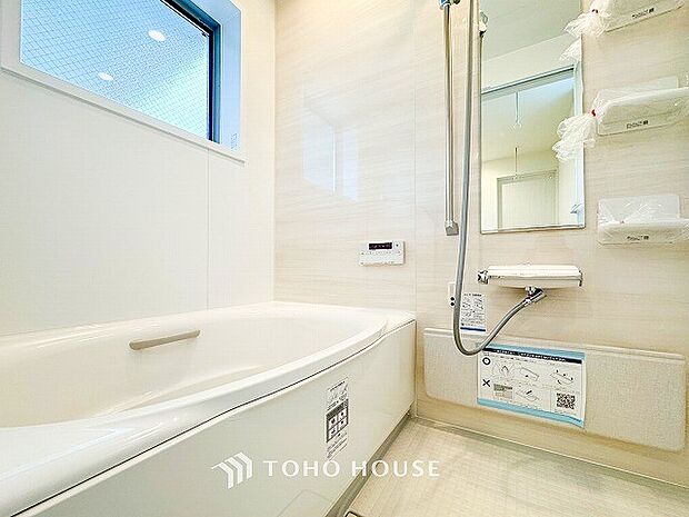 一日の疲れが癒される優雅なバスタイムを堪能できるゆとりあるバスルームです。