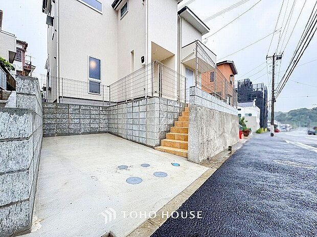 カースペースもゆとりある空間を保っています。