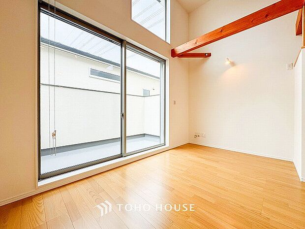 開放感あるリビングダイニング。ご家族とのんびりしたひと時を過ごせますね。