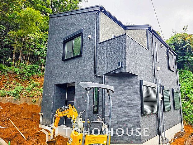 表現された空間は豊かな光と風を纏い、暮らしの時間を豊かにしてくれます。