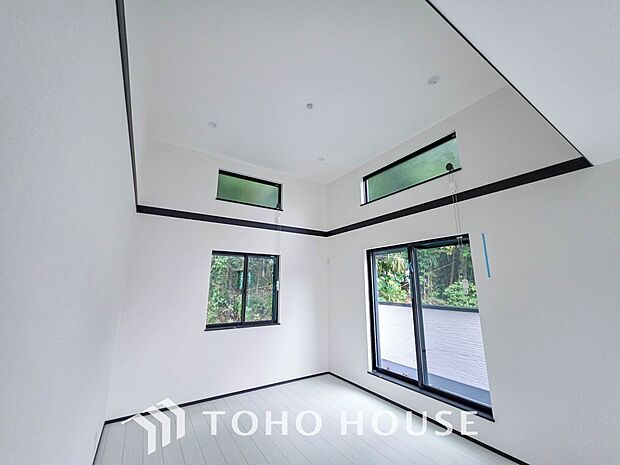 ご家族やお客様との時間など、多くの時を刻む空間。何気なく過ぎる時でさえも上質なひと時に。