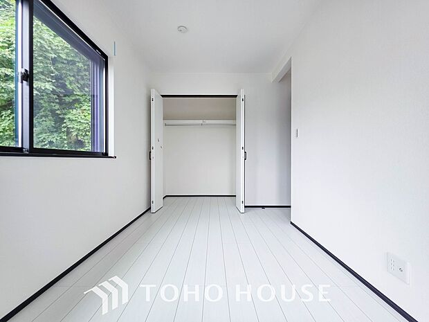 1日の疲れを癒し、心地よく寛げるようゆったりとした広さを確保しています。