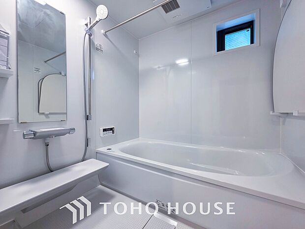 一日の疲れが癒される優雅なバスタイムを堪能できるゆとりあるバスルームです。