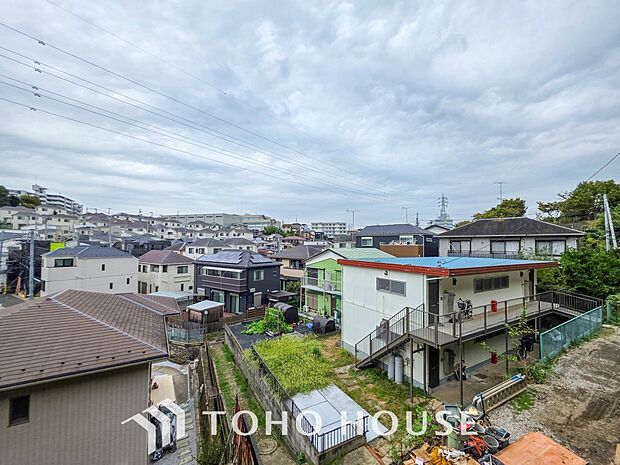 開放的で気持ちの良い眺望と青い空を満喫できます。