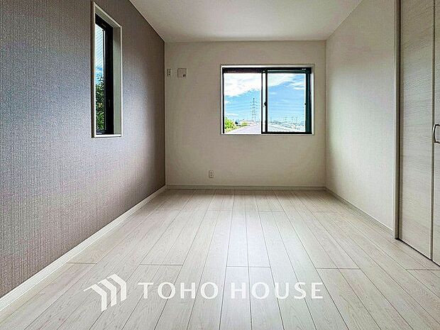 一日の疲れをいやしてくれる主寝室。自分時間を快適に過ごすプライベートルーム。