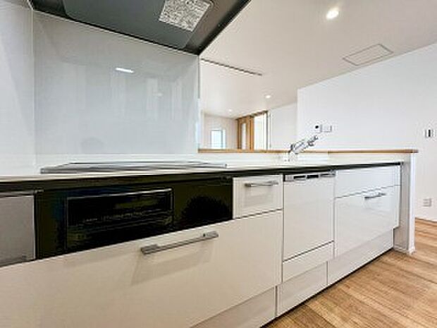 家族の健康を支えるキッチン。毎日使う場所だから気持よく使えて、居心地の良い空間に。