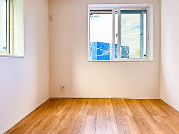 1日の疲れを癒し、心地よく寛げるようゆったりとした広さを確保しています。