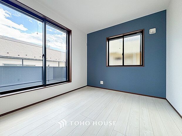 家族一人ひとりの大切なプライベート空間。感性で個性的に飾って頂けるようシンプルに仕上げてあります。