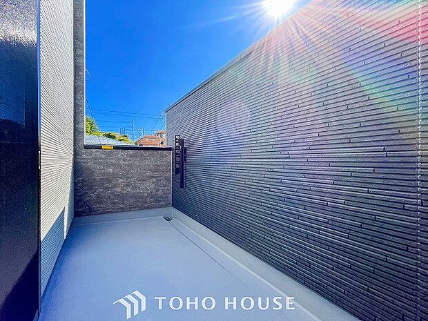 お部屋にも爽やかな風と暖かく柔らかな日差しが差し込み、毎日の暮らしを豊かに彩ります。