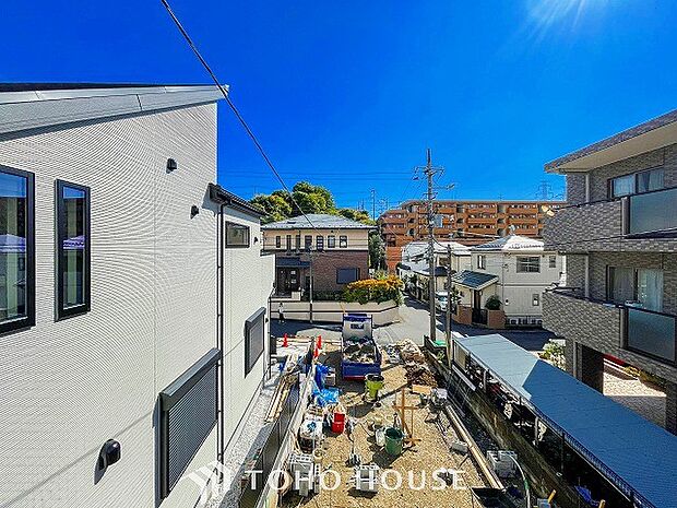 開放的で気持ちの良い眺望と青い空を満喫できます。